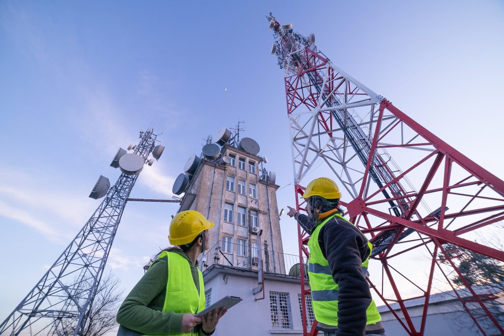 Communication-Tower-Maintenance-in-Alberta-1024x683